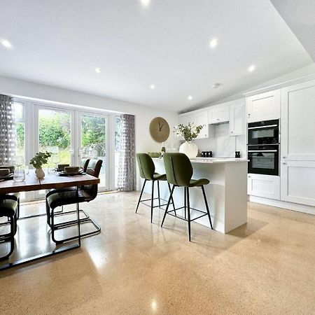 カーライル Fairfield Houseヴィラ エクステリア 写真