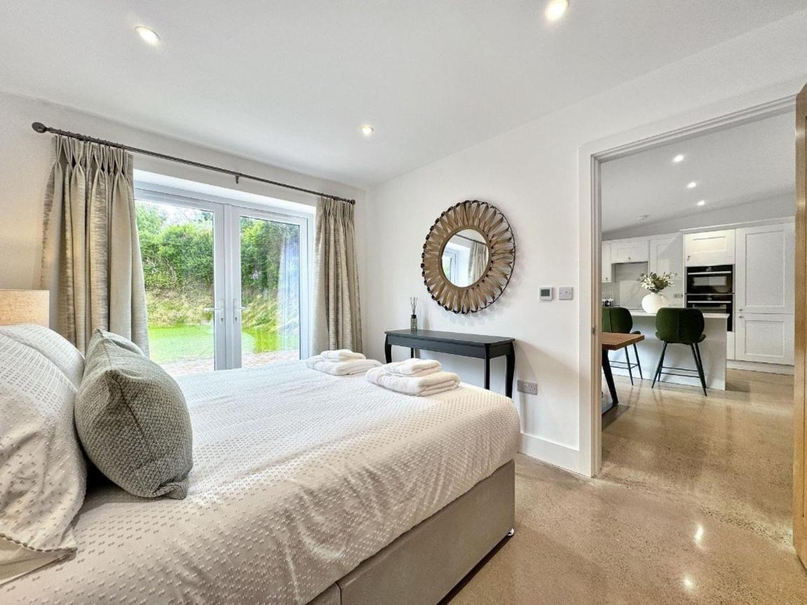 カーライル Fairfield Houseヴィラ エクステリア 写真